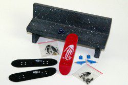 BLACK-BENCH+GEN4-CLOSE-UP-SKULL RED-CLOSEUP-FINGERBOARD