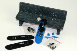 BLACK-BENCH-+-GEN4-ANTIZ-OWL-CLOSEUP-FINGERBOARD