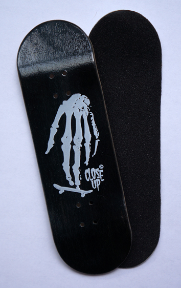 BOARD G5 30MM WIDE, MEDIUM CONCAVE CLOSE UP BLACK – 9,50 € ($12,38 USD)
