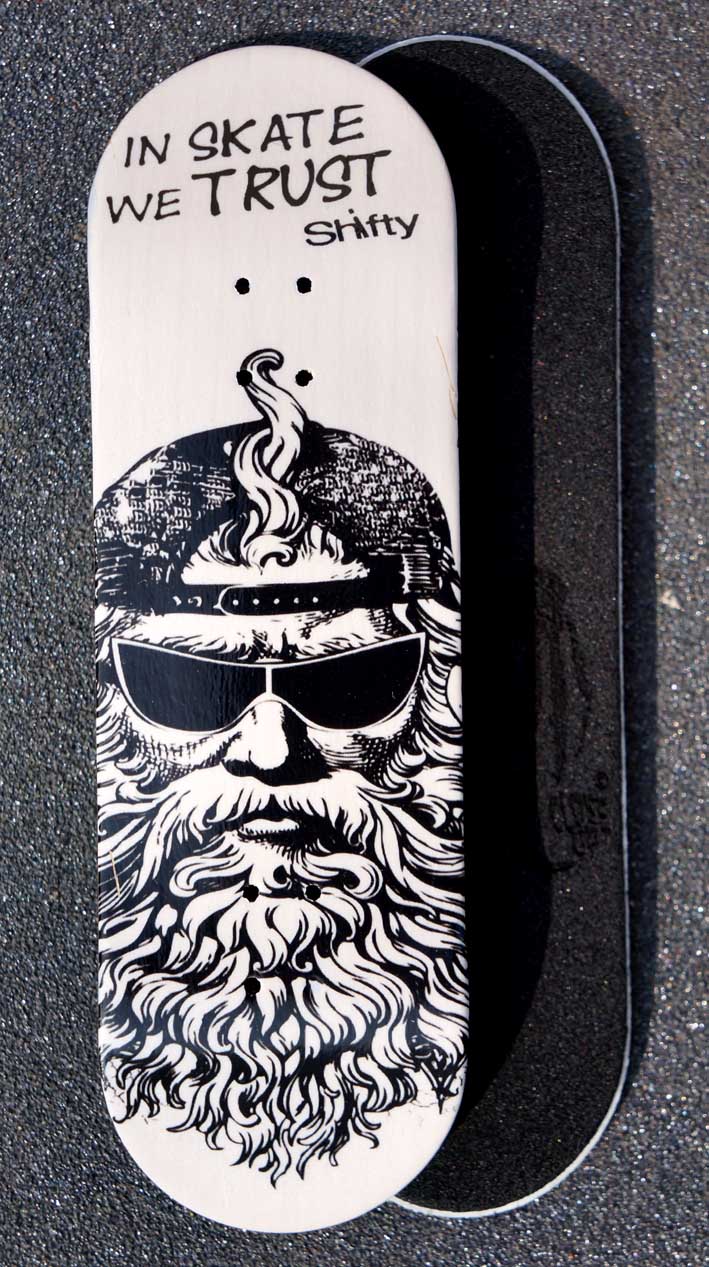 BOARD SHIFTY WHITE GOD 30MM MEDIUM CONCAVE + RIPTAPE – 9,50 € ($12,38 USD)