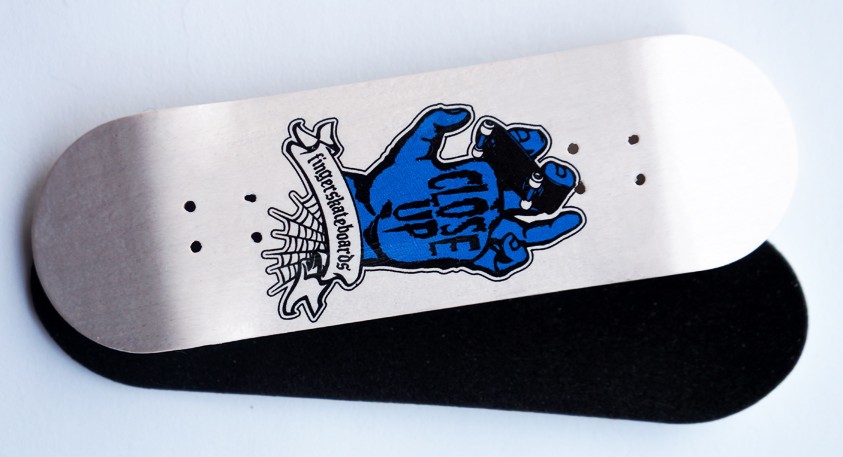BOARD G5 CLOSE UP RIDING HAND MODEL 30 MM (+RIPTAPE) – 9,50 € ($12,38 USD)