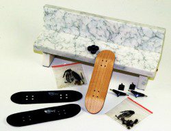 CLOSEUP-FINGERBOARD-GREY-BENCH-+-GEN4-NUDE-SET