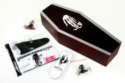 COFFIN2-+-GEN4-ANTIZ-ANGEL-SET-CLOSEUP-FINGERSKATEBOARD