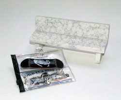 Grey bench Close Up Skull Hand Black set fingerskate