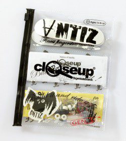 CloseUp ANTIZ Skateboards Logo model – 19,50 € ($28,50 USD)