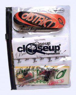 Close Up DISTRICT SKATEBOARDS model orange – 19,50 € ($28,50 USD)